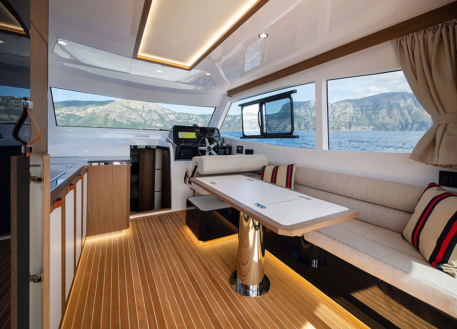 /upload/iblock/157/Apreamare_Gozzo48_Cabin_Interior_10_.jpg