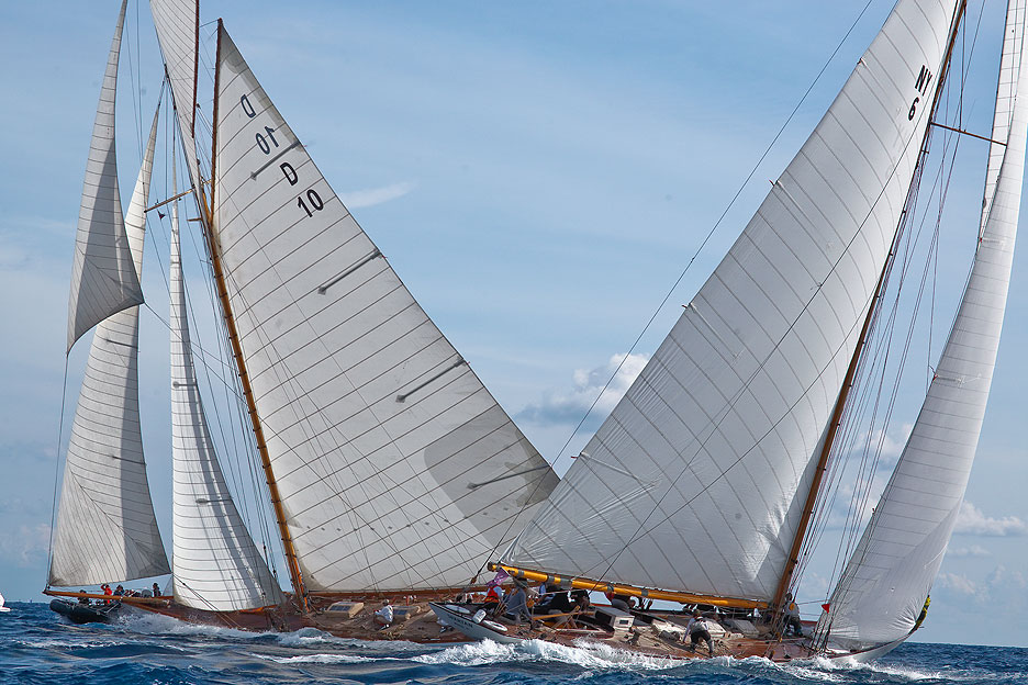 The majestic Atlantic sailing in the bay