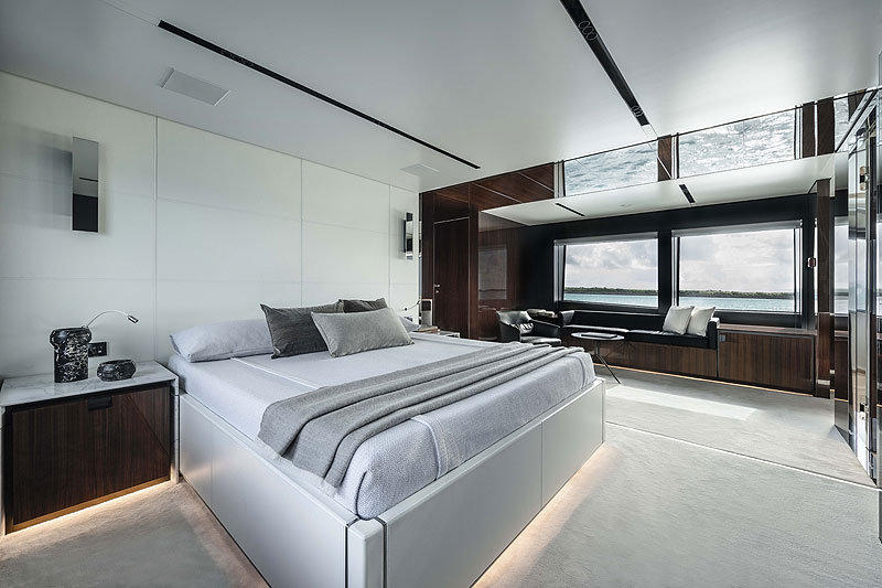 /upload/iblock/42e/Riva-130-Bellissima_-Interior-(1).jpg