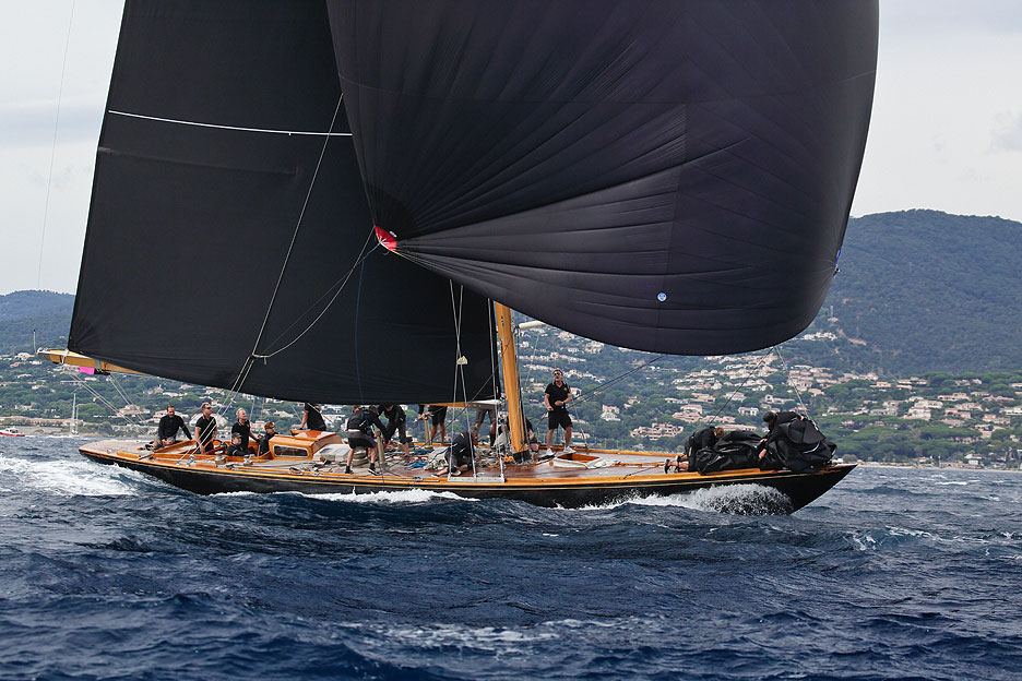 Flica II sailing