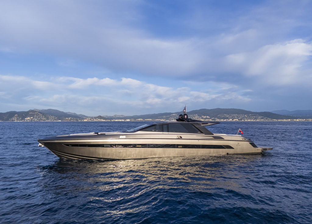 90GTS_26.jpg 90GTS_26.jpg