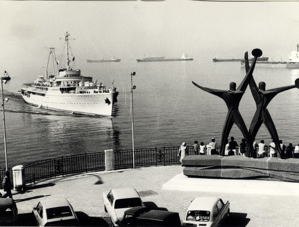 Galeb-u-luci-Taranto.jpg Galeb-u-luci-Taranto.jpg