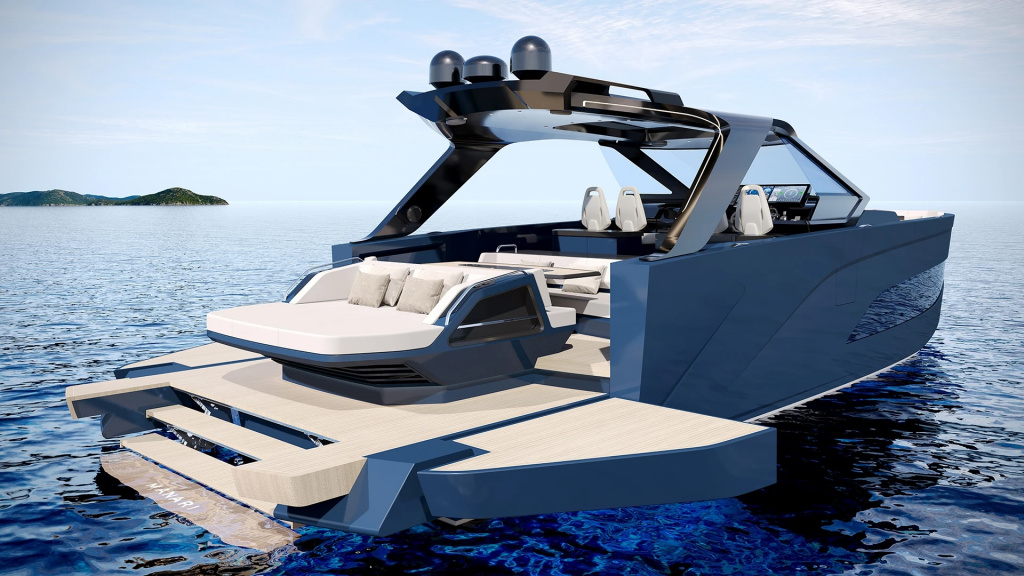 manari52-aft-lounging-area.jpeg