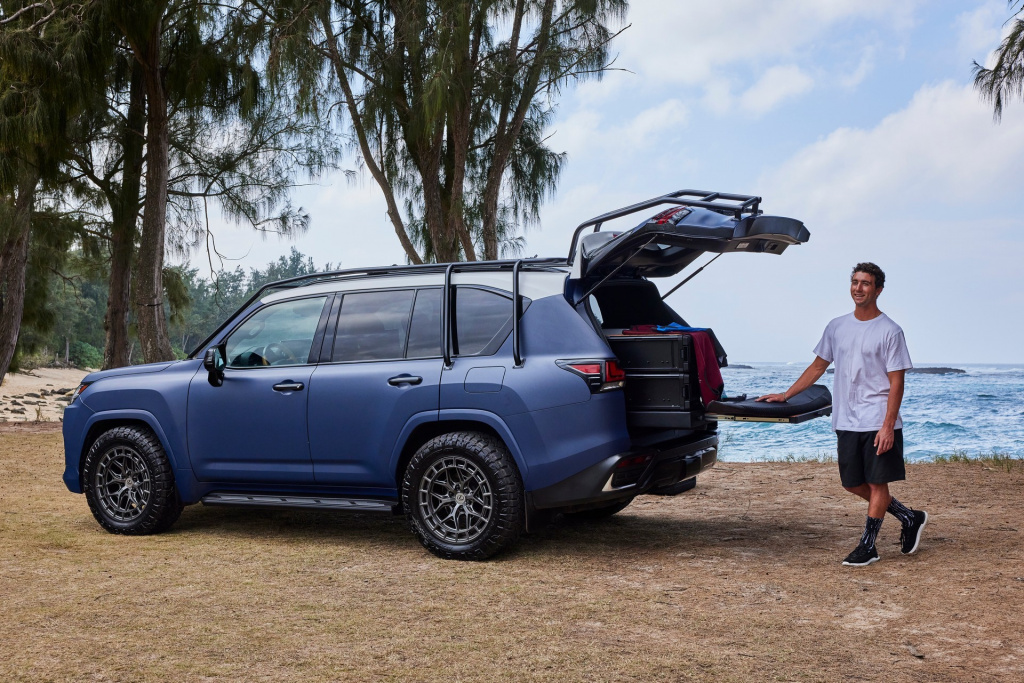 LEXUS-SURF-LX_GRIFFIN-4.jpg LEXUS-SURF-LX_GRIFFIN-4.jpg