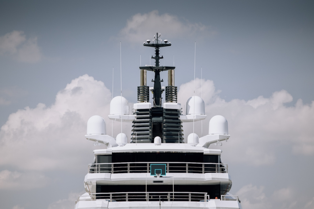 Oceanco-Leviathan-Load-Out-06.jpg