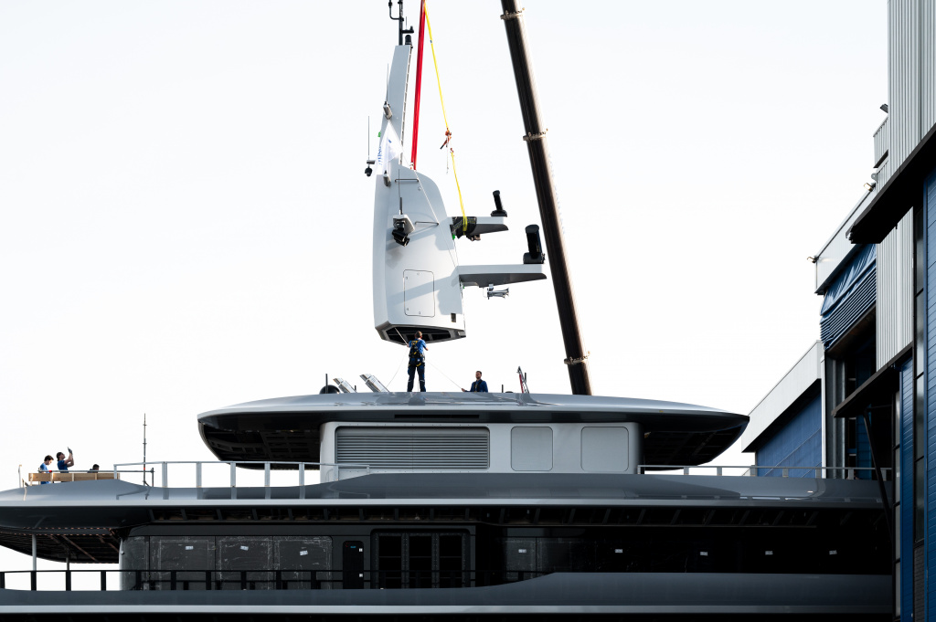 Feadship-826-launch-15.jpg