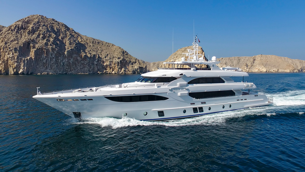 1431-135majestyweb.jpg 1431-135majestyweb.jpg