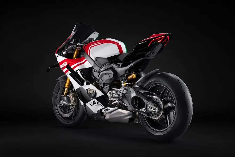 ducati-panigale-tricolore-7.jpeg ducati-panigale-tricolore-7.jpeg