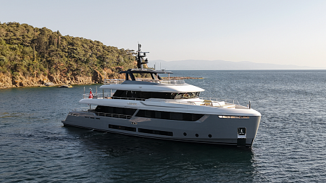 Cabana 35m: новый эксплорер от Mengi Yay и Atlante Yachts