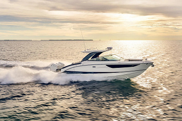 Sea Ray unveiled the new SLX 360 Outboard