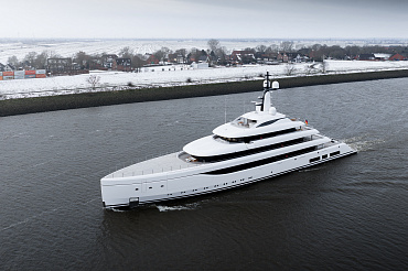 Lürssen Odisea departs on her maiden voyage